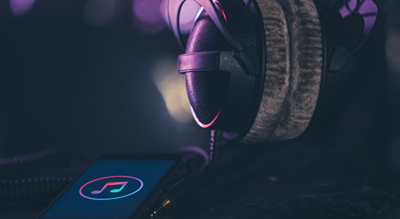 https://swagbeatz01.com/wp-content/uploads/2023/12/cropped-phone-with-music-icon-headphones-blurred-background-music-listening-concept-copy-space1-scaled-1.jpg